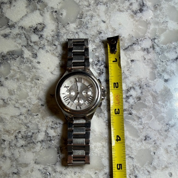 MICHAEL KORS Camille Chronograph Women’s Watch - Needs battery. - Picture 2 of 6